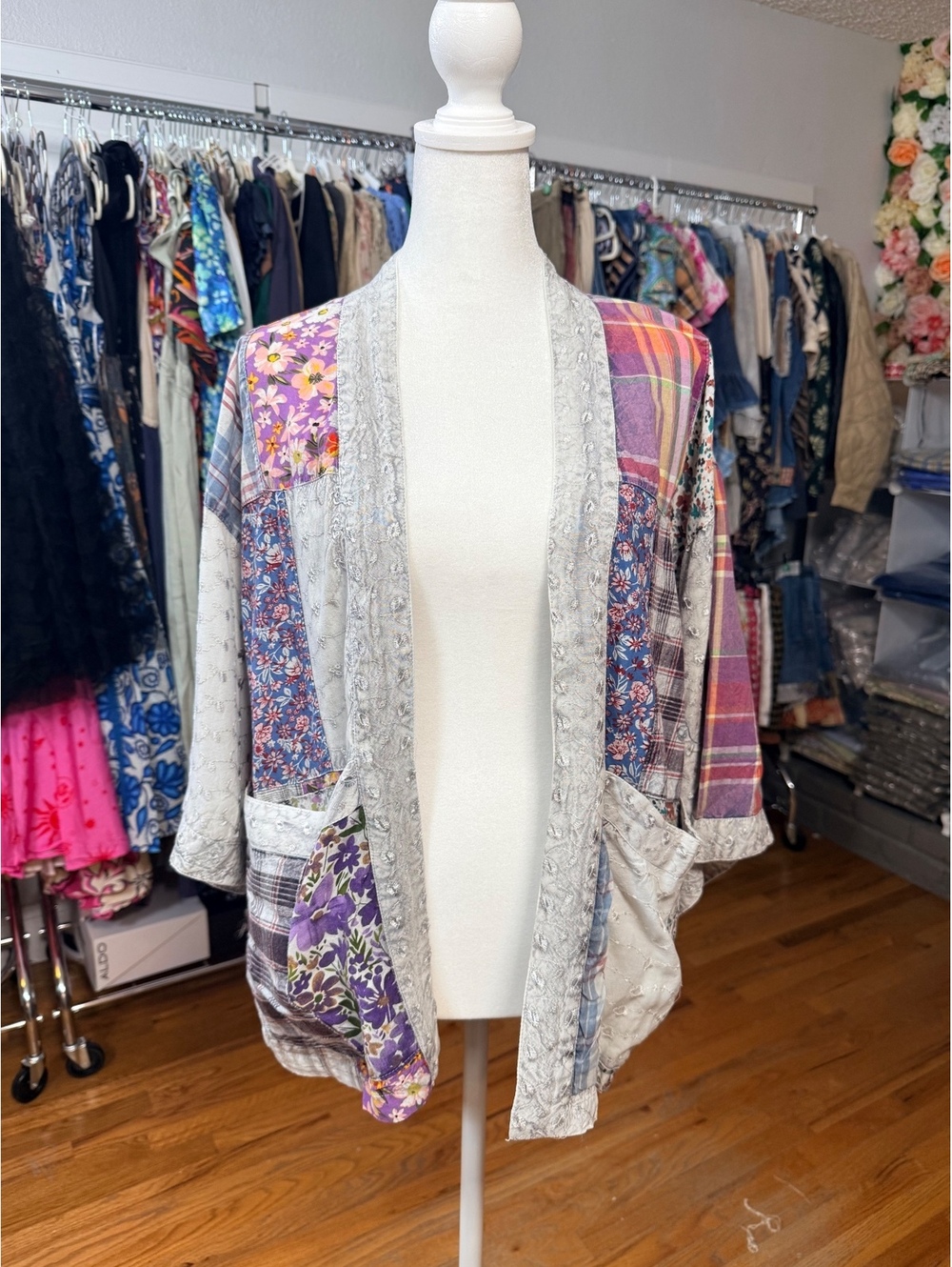 YOUNG THREADS Print & Embroidery Patchwork Boho Kimono Grey NWT Medium